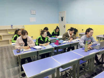 滕州慧博教育信息咨詢 專業(yè)引領(lǐng)，點亮未來教育之路